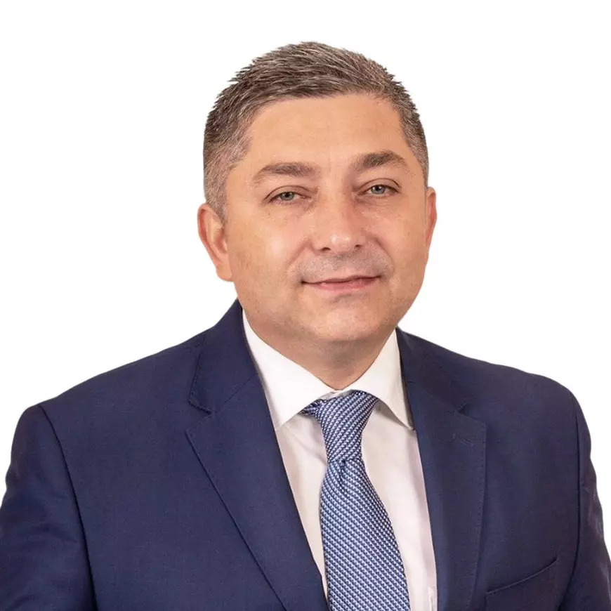 Bătaie mare pe funcții la congresul PNL. „Cooperativele” care decid favoriții pentru posturile de conducere