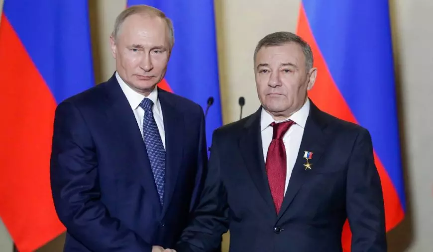 Putin l-a demis de diminea&#539;&#259;, p&acirc;n&#259; seara &#537;i-a luat via&#539;a. Moartea plin&#259; de mister a lui Roman Starovoit, ministrul rus al transporturilor