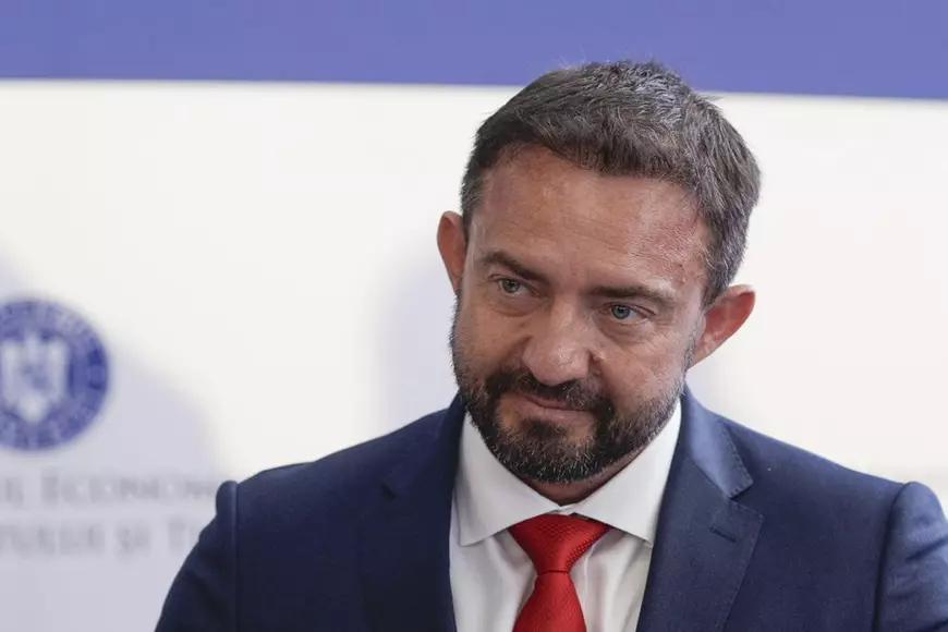 Cine conduce industria de apărare aeronautică: Sinecuriști cu salarii de zeci de mii de lei, o cârciumăreasă și o fostă directoare de creșă 