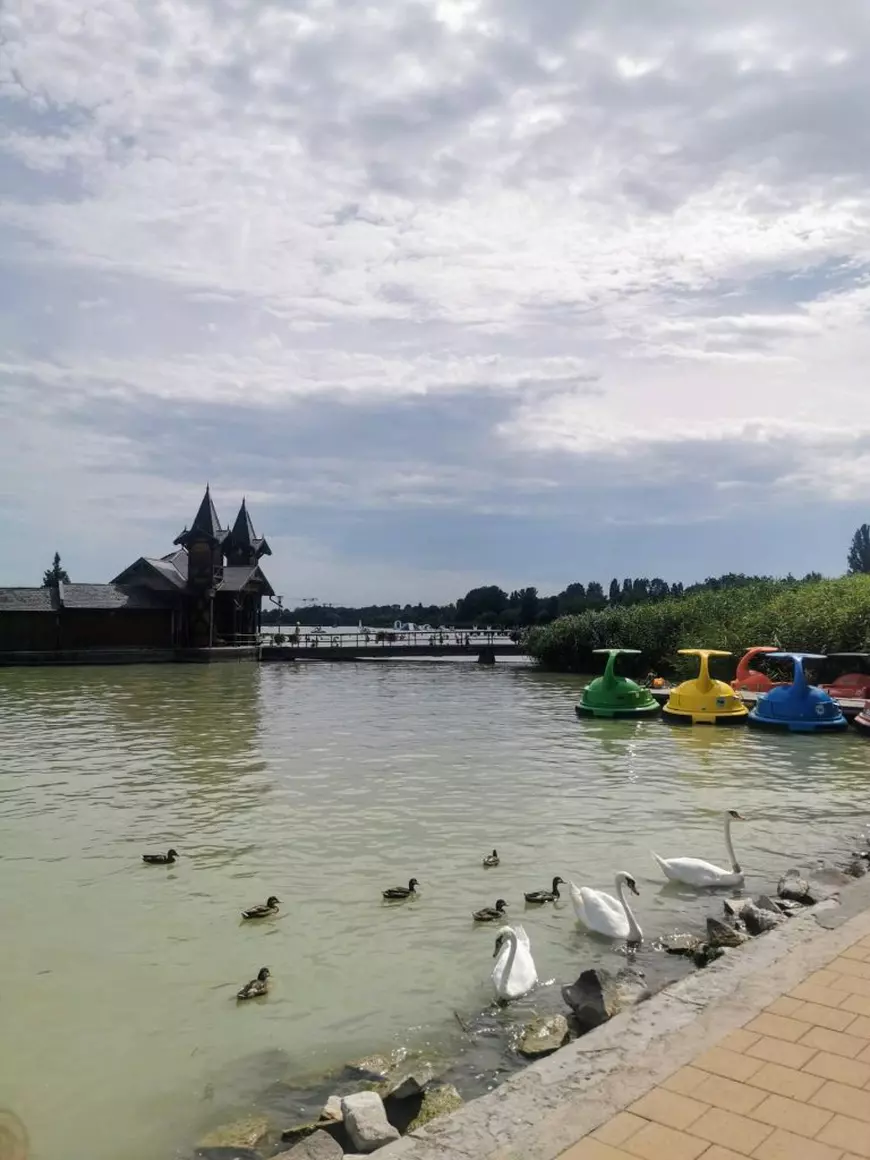 „Marea” Ungariei, Lacul Balaton, atrage mai mulți turiști decât litoralul românesc