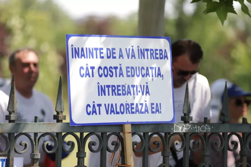 De ce este constituțională creșterea normei didactice a profesorilor. Explicațiile judecătorilor CCR