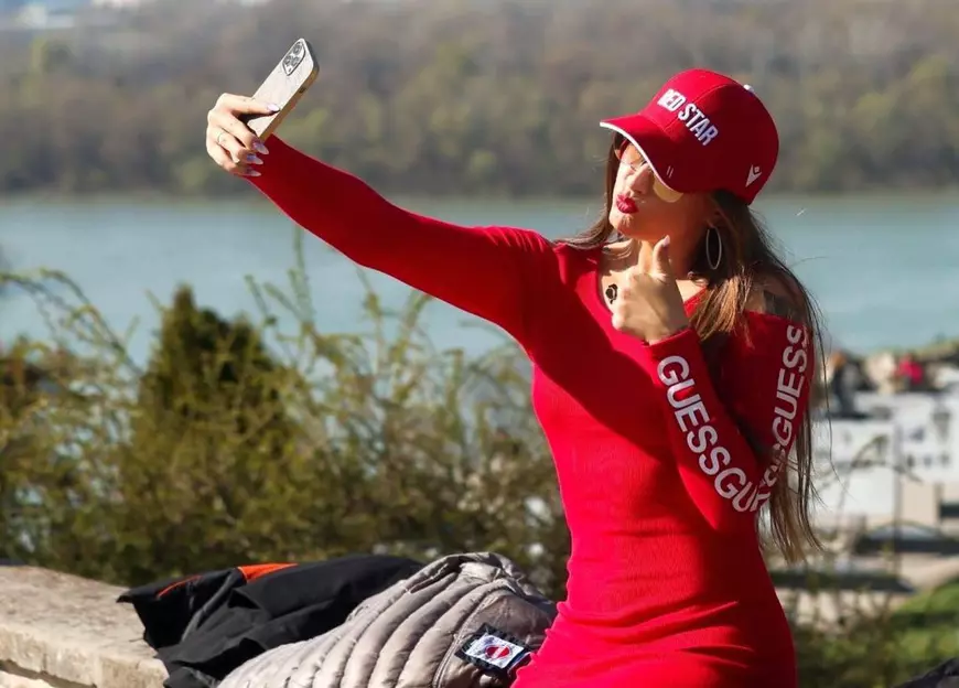 Andreea Prisăcariu (25 de ani)
