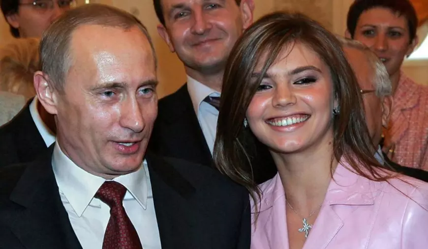 Vladimir Putin alături de gimnasta Alina Kabaeva