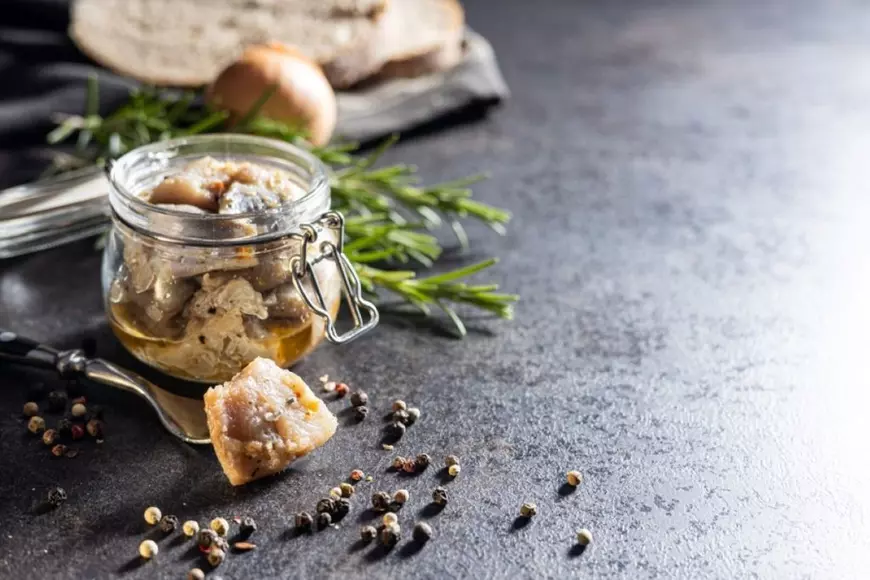 Macrou marinat la borcan