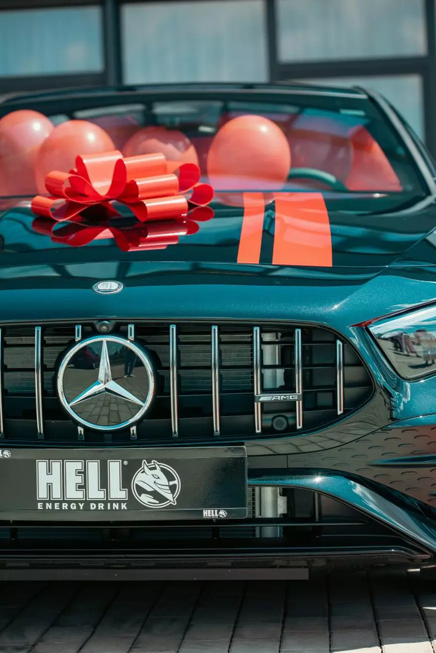 Marele premiu din campania HELL și-a găsit noul proprietar, câștigătorul unui Mercedes AMG A35