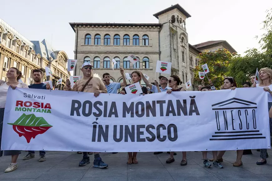 Protest împotriva deciziei Guvernului de suspendare a procedurii de încludere a Roșiei Montane în lista UNESCO. Foto: Inquam Photos / Liviu Florin Albei