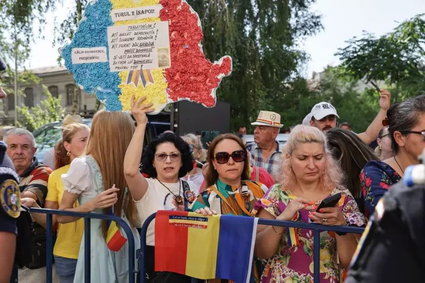 Călin Georgescu nu mai este martor ci inculpat, pentru complicitate la tentativă de lovitură de stat. Riscă închisoare de la 10 la 20 de ani