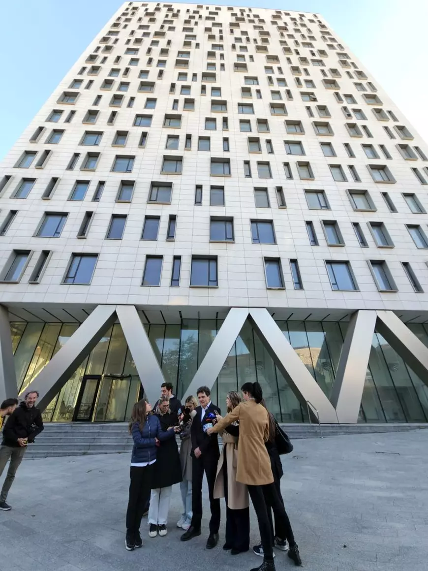 De ce nu a mai fost demolată Cathedral Plaza din București, deși Nicușor Dan spunea anul trecut că s-a rezolvat