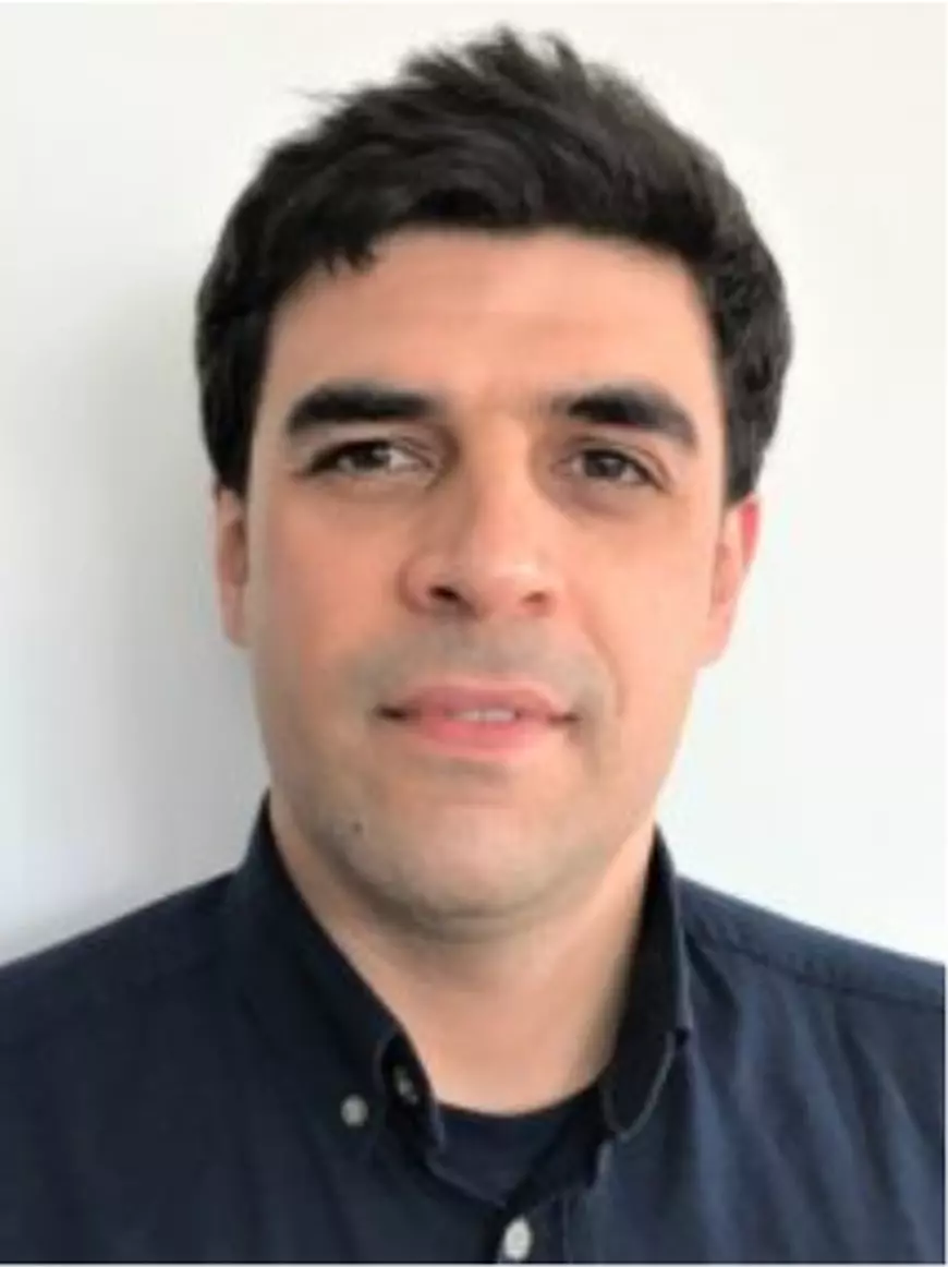 Dan Drăghia, politolog