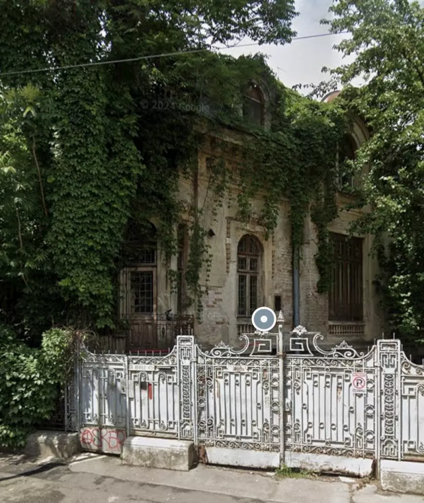 Imobilul situat pe strada Viitorului din Sector 2 unde activează compania Martei Iancu. Foto: Google Maps