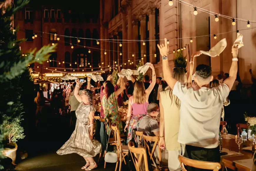 Birra Moretti® continuă seria evenimentelor Live Birra Moretti cu La Grande Cena – o invitație de a redescoperi bucuria meselor împreună