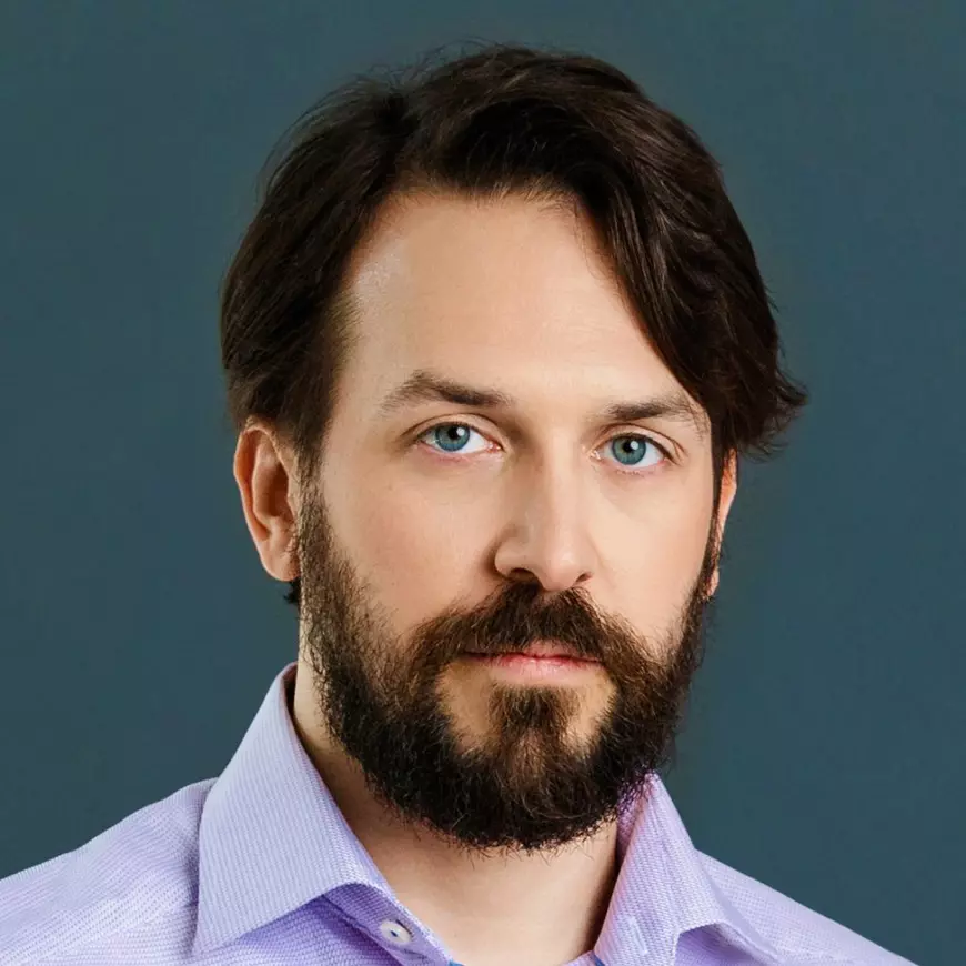 Guvernele trebuie să bombardeze laboratoarele de inteligență artificială pentru a preveni sfârșitul lumii: „Șanse între 95 și 99% să distrugă omenirea. Poate crea inclusiv virusuri mortale”