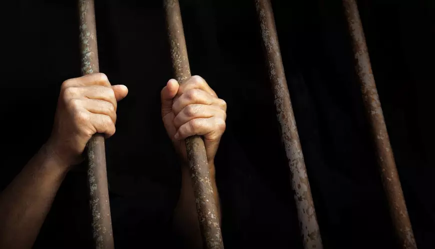 Profesorii nu cedează. Marius Nistor, lider sindical: „Dacă lovești în educație, vor înflori extremismul și criminalitatea. În loc de școli, în România vom construi mai multe pușcării”