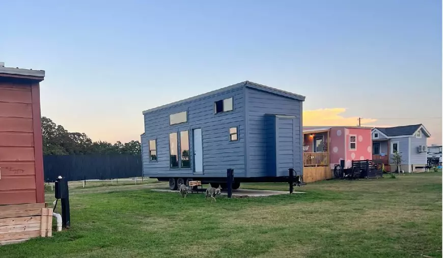 Cum e viața într-o comunitate formată exclusiv din femei: „Mica noastră utopie”