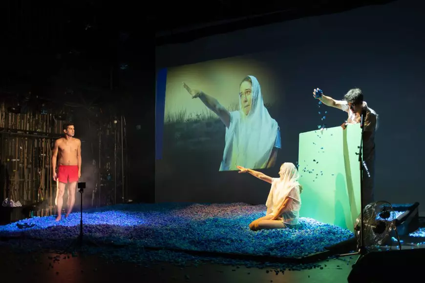 Premieră semnată de Radu Apostol la Teatrul EXCELSIOR Dark Play de Carlos Murillo - o radiografie a adolescenței în era digitală