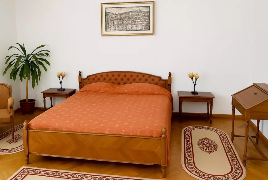 Dormitor prezidențial amenajat la Vila Florica în comunism. Foto: Muzeul Național Brătianu