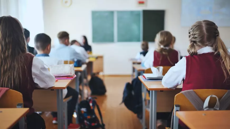 Când au o săptămână liberă elevii din fiecare județ, pentru „vacanța de schi” din 2026