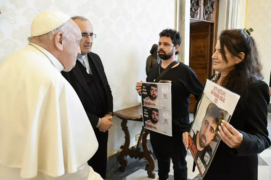 Ultimul român aflat în mâinile Hamas va fi eliberat: „Guy Gilboa-Dalal trebuia să-și ia cetățenia. A fost răpit de la festivalul Nova înainte să primească actele. Fratele lui mai mare a scăpat, n-a fost ostatic”