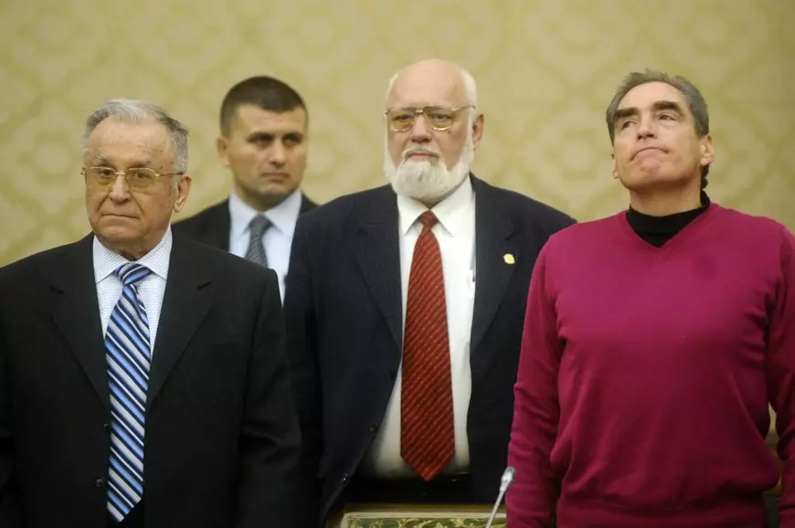 Noul motiv de nulitate a rechizitoriului Mineriadei: Virgil Măgureanu se plânge că procurorii l-au făcut suspect abia după trei ani de la debutul cercetărilor