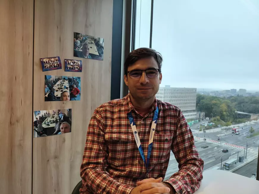 Mihai Alexandru Fulga, graphic designer la Parchetul European. Foto: Denis Grigorescu