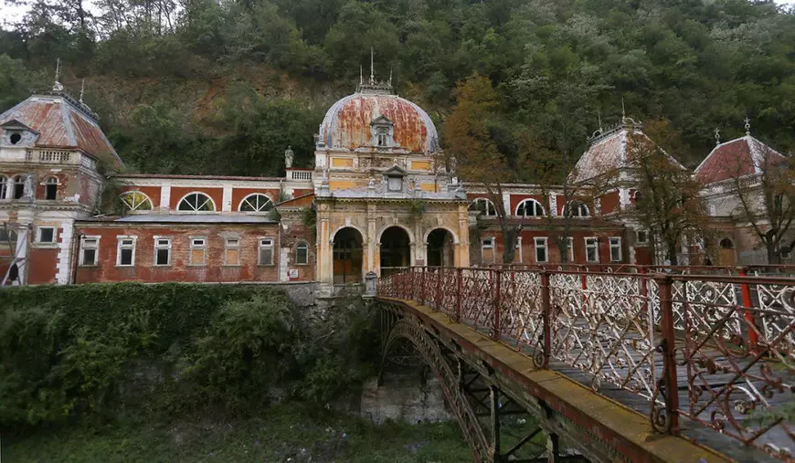 Iosif Armaș, creierul tolerat din spatele ruinării stațiunii Băile Herculane. „Instituțiile statului au reacționat cu întârziere la conduita infracțională a acestui inculpat”