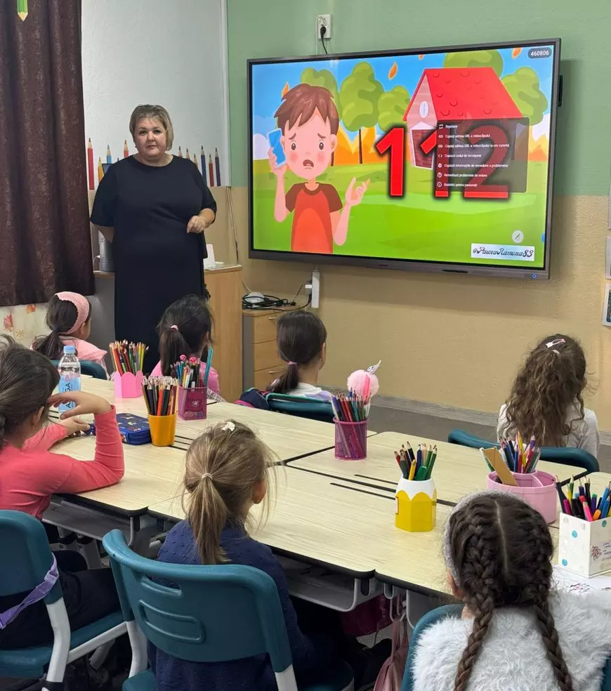 De ce îi epuizează orele remediale pe învățători. „Ideea este bună. Practica ne omoară”. Specialist în educație: „Unde vă este onoarea față de profesie?”