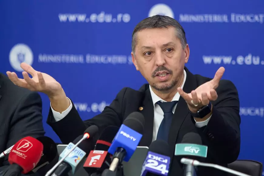 „Dă telefonul, jigodie!” Cum comentează sindicalistul Marius Nistor cazul profesorului din Caransebeș agresat de un elev: „Vom ajunge să avem buton de panică sub catedre. Este absurd!”