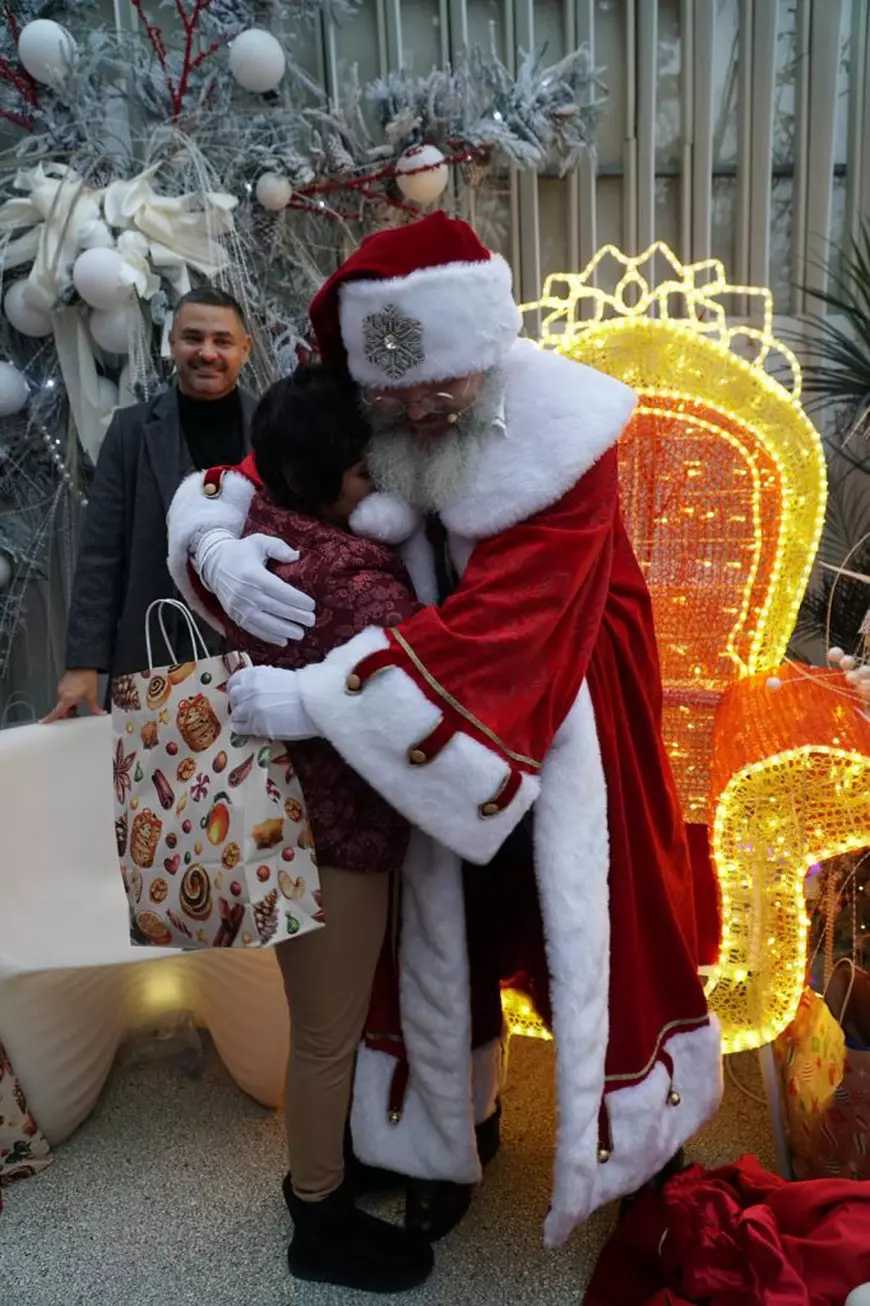 Swiss Clinics și Valentin Burada aduc magia Crăciunului în inimile copiilor din centrele de zi, printr-o amplă acțiune socială realizată alături de DGASPC și ONG-uri partenere
