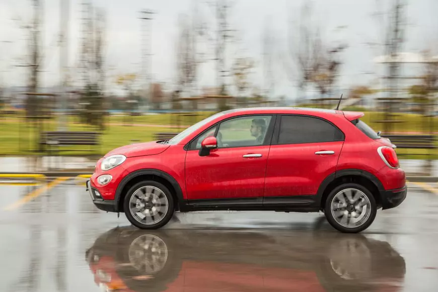 FIAT-ul pe care nimeni nu-l vrea, dealerii sunt disperați și fac reduceri de 12.000 de euro, în curând îl vor „face cadou”