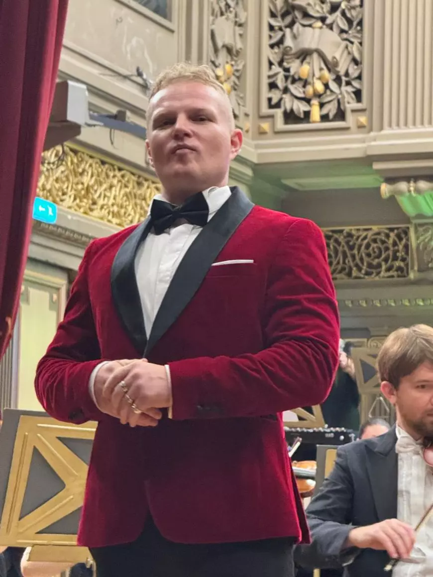 Tenorul ŞTEFAN von KORCH revine la Filarmonica Braşov în „REVEDERE” – recitalul ce evocă româneşte bucuria, iubirea şi dorul pe 31 ianuarie