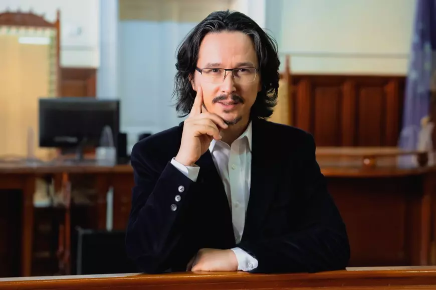 Profesor filmat în timpul unei crize de isterie, când urlă la un elev: „Ești un răzgâiat!”. Cum comentează incidentul fostul judecător Cristi Danileț 