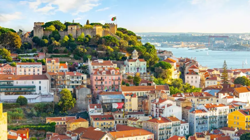 Lisabona, Portugalia la Castelul Sao Jorge la apus.