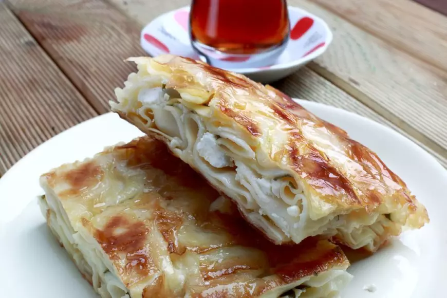 Plăcintă cu iaurt și stafide