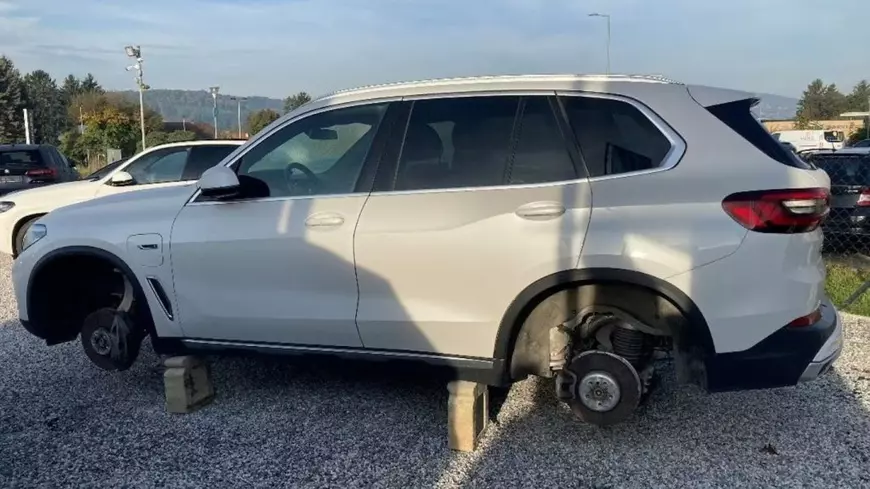 Banda de hoți a atacat mai multe reprezentanțe auto din Stiria. Sursa foto: Poliția de Stat din Stiria