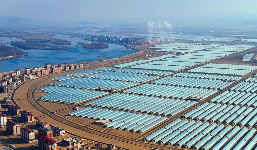 Poza pentru articolul Kim Jong-un a inaugurat o megafermă cu sute de sere întinse pe 450 de hectare, construită în 500 de zile de zeci de mii de soldați și voluntari