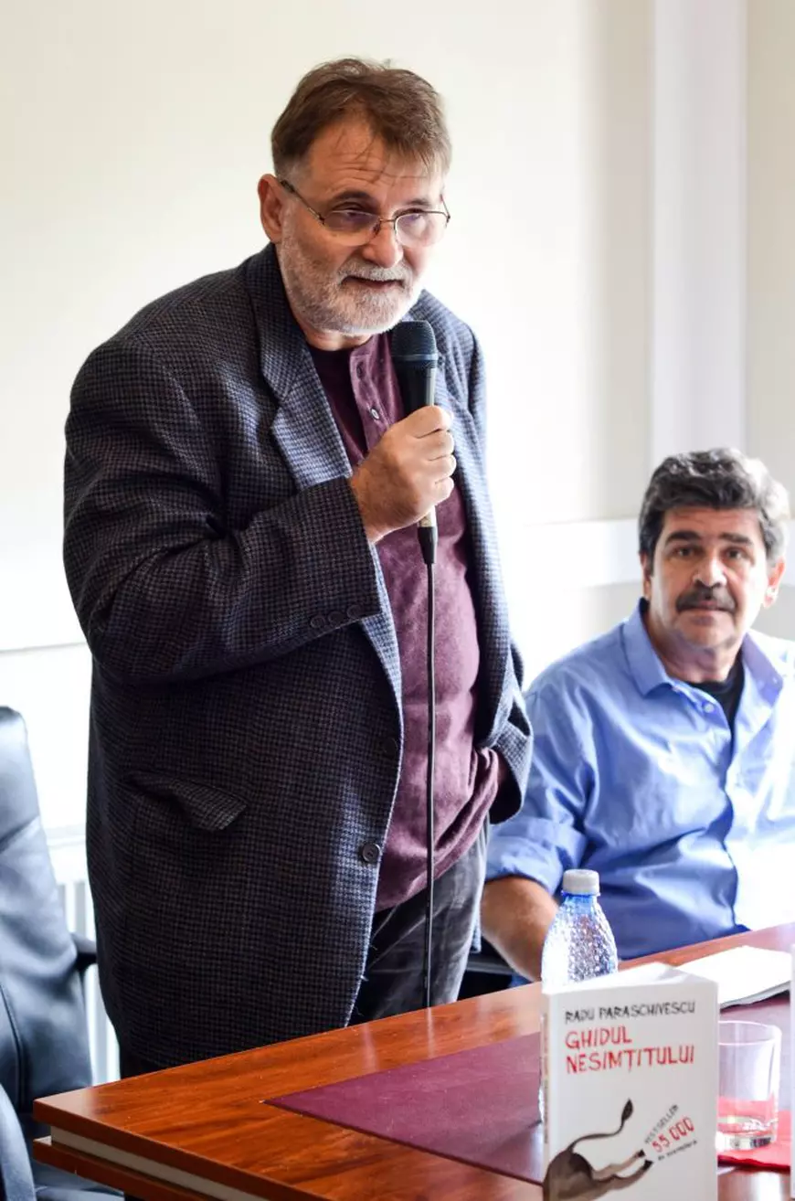 Scriitorul Florin Bican a tradus o carte pentru copii care sfidează logica și testează răbdarea: „Dacă mai mulți adulți ar citi astfel de literatură, am trăi într-o lume mult mai bună”