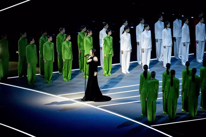 Ceremonia de deschidere Jocurile Olimpice de Iarnă Milano-Cortina 2026. Julia Sauter a purtat drapelul României pe San Siro