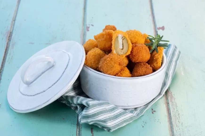 Măsline pane umplute cu cașcaval