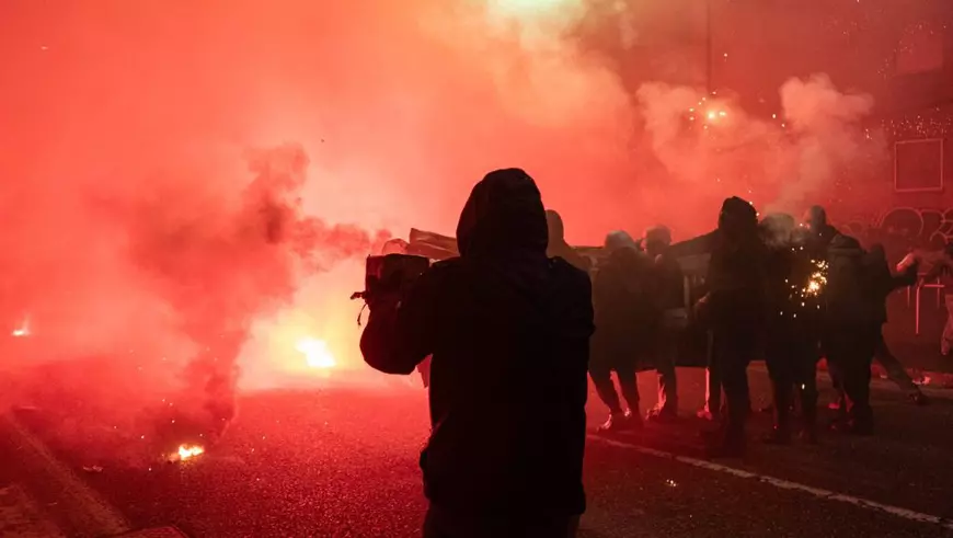 Milano, 7 februarie 2026 - ciocniri între manifestanți anti-Jocuri Olimpice și polițiști Foto: Profimedia