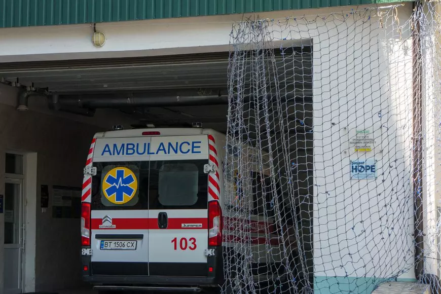 O ambulanta gata sa intervina in orasul Herson, Ucraina