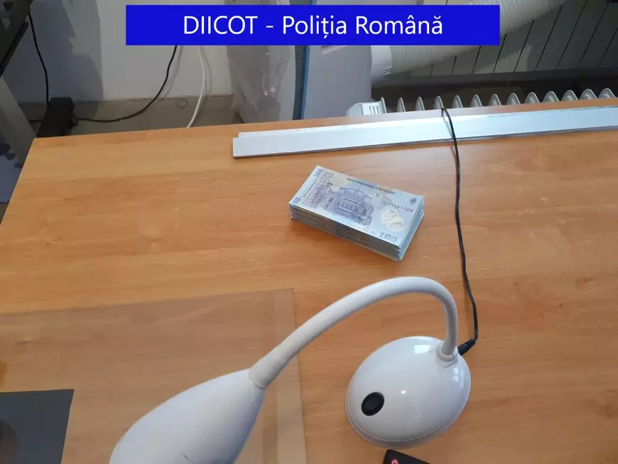 Cel mai bun falsificator de bancnote din istoria României, Radu Theodor Croitoriu, a tipărit timp de 6 ani bancnote de 100 de lei cu care a păcălit inclusiv SRI-ul