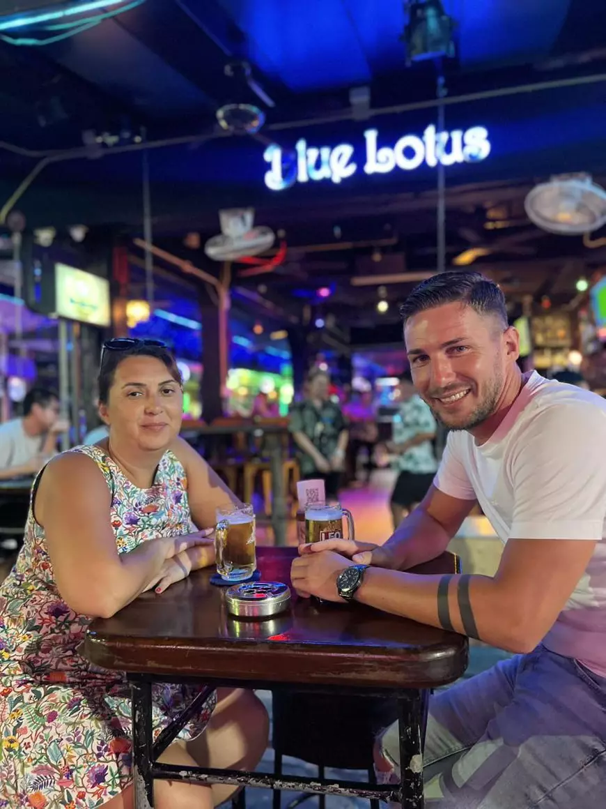 Asasinatul cu bombă de la Arad. Zeci de mii de euro din averea lui Ioan Crișan, cheltuite pe vacanțe de Laura Dronca și soțul cunoscut pe Facebook: „Am fost în 50-54 de locații”