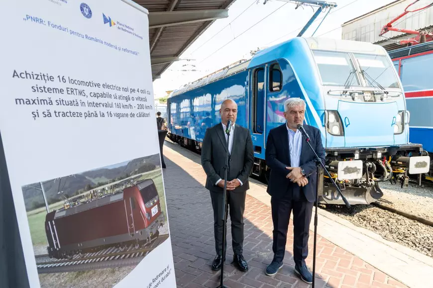 Mihai Barbu - președintele ARF și Gabriel Stanciu - Director general al companiei Alstom pentru România, Bulgaria și Moldova. 