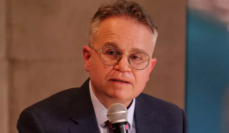 Prof. Univ. Dr. Horia Stanca, Șeful Secției Clinice de Oftalmologie, Spitalul Clinic de Urgență „Prof. Dr. Agrippa Ionescu”, București