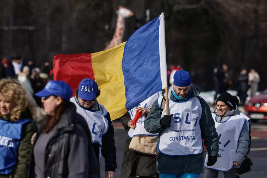 Primul mesaj al noului ministru al Educației, Mihai Dimian. Oficialul anunță scoaterea la concurs a peste 400 de posturi pentru 23 de creșe