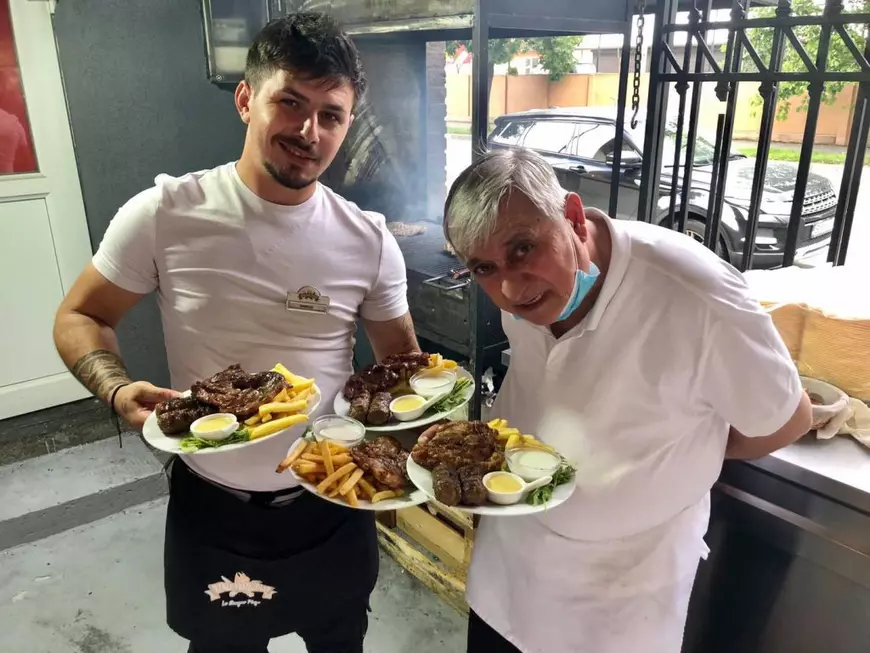 Micii lui nea Sandu sunt la mare căutare. Foto: Facebook