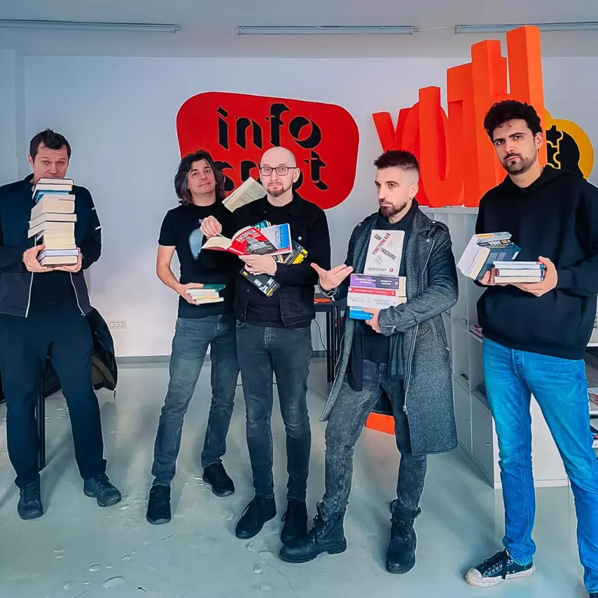 byron, prima trupă din România care creează o bibliotecă pentru tineri. Dan Byron: „Sistemul de educație din România nu dezvoltă gustul pentru lectură”