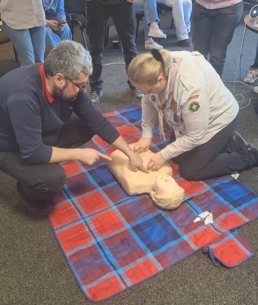 Bogdan Oprea, despre misiunile umanitare la care participă de zece ani: „Voluntariatul m-a făcut să mă descopăr pe mine însumi”