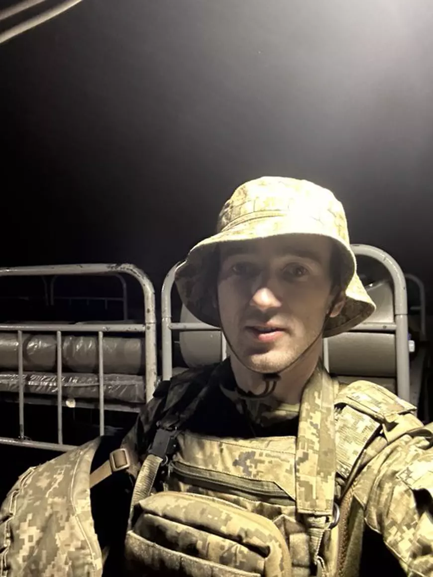 Dimko Zhluktenko, soldat în serviciul activ în cadrul Forțelor de Sisteme fără Pilot ale Ucrainei: „Am avansat atât de mult în războiul cu drone, încât suntem considerați un furnizor global de securitate” 