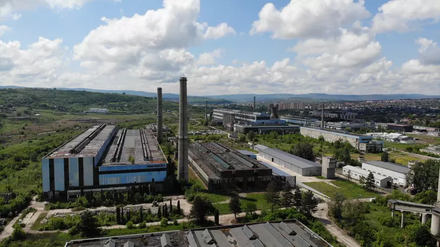 Costul boomului imobiliar pe fostele fabrici comuniste: zeci de mii de navetiști se sufocă zilnic între oraș și periurban. Masterplanul gândit la Iași